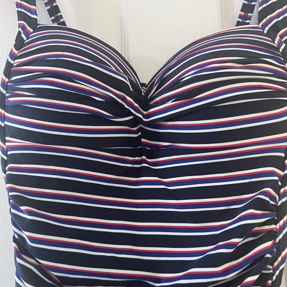 Niptuck Swim navy blue & red one piece with adjustable straps & padding. Size 6 - Picture 5 of 16